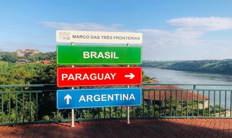 Day 8 -Marco das 3 Fronteras Signal-Paraguay-Atelier South America